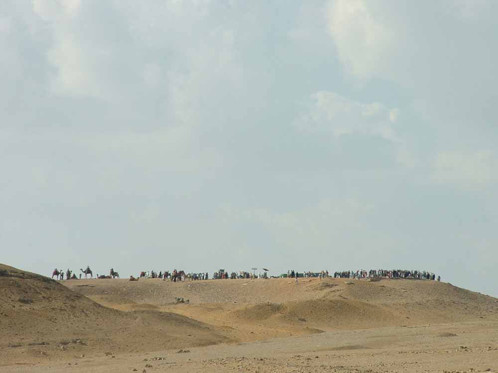 076 - West from Pyramid of Menkaure - Giza