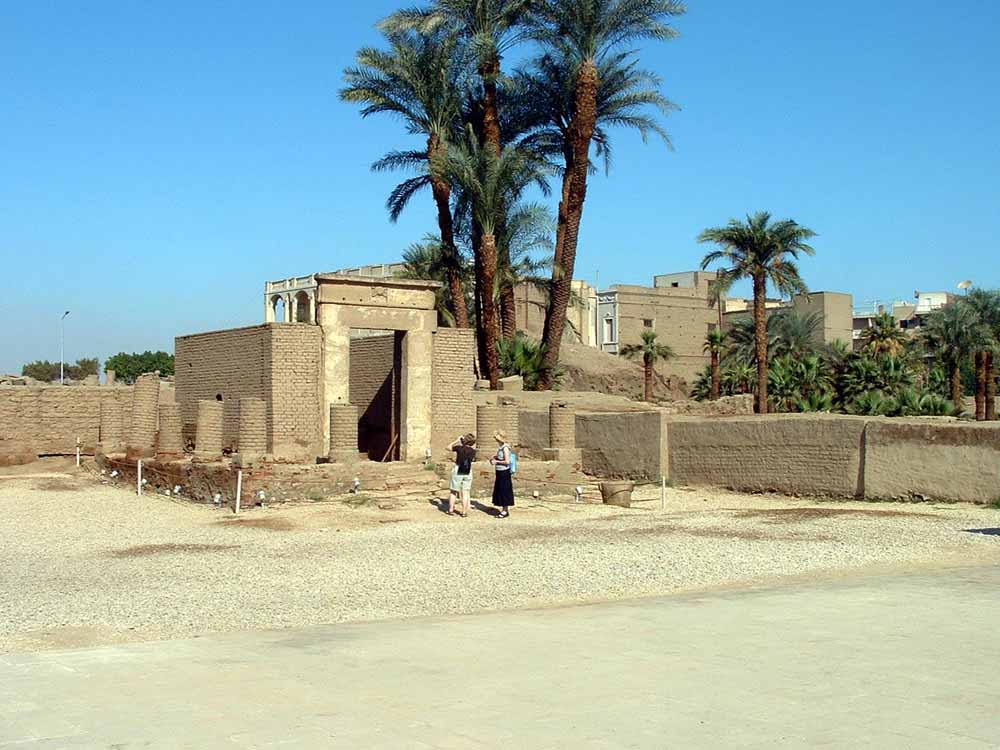 282 - Seraphis Chapel - Luxor Temple