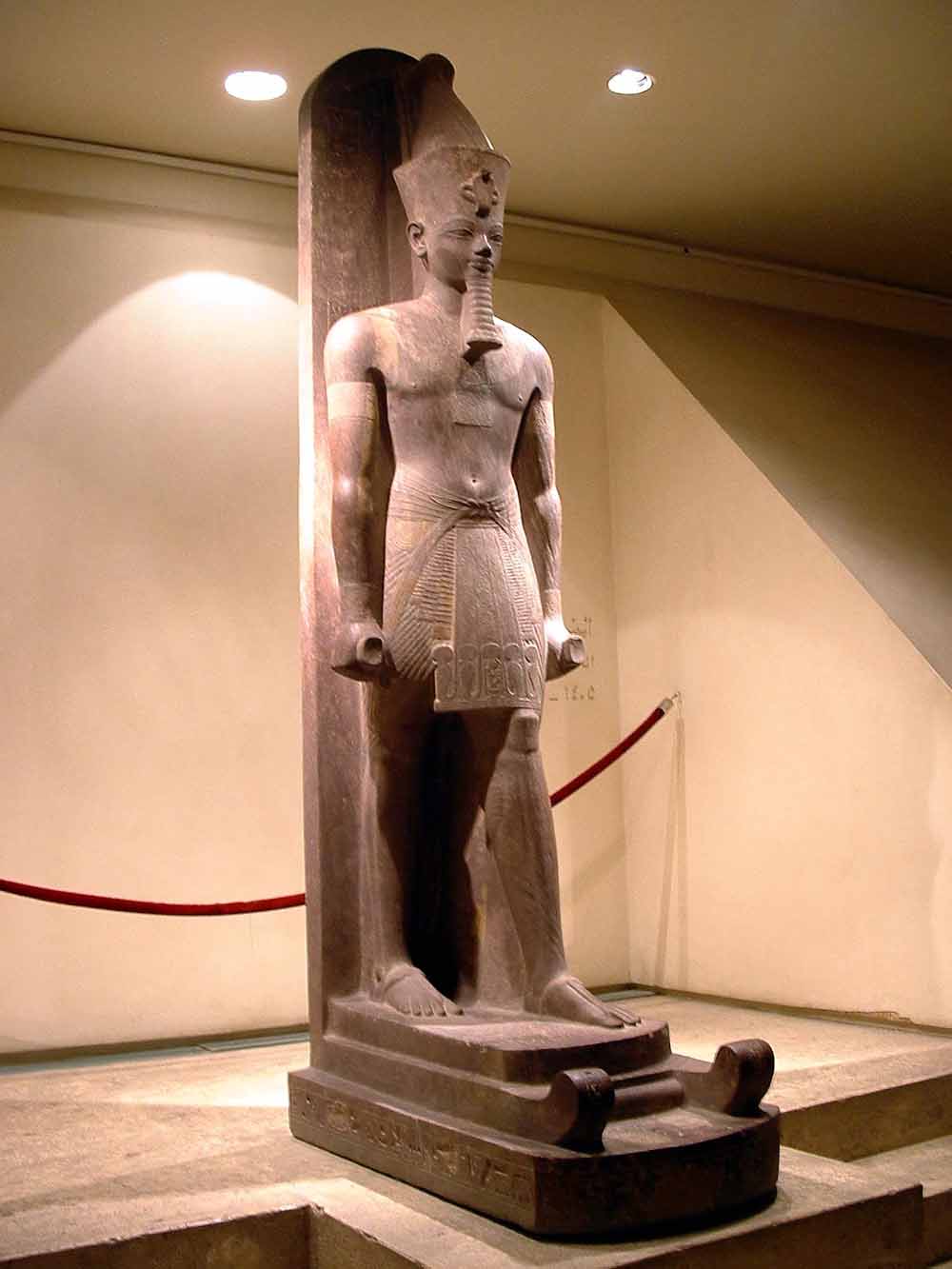 607 - Statue of Amenhotep III - Luxor Museum