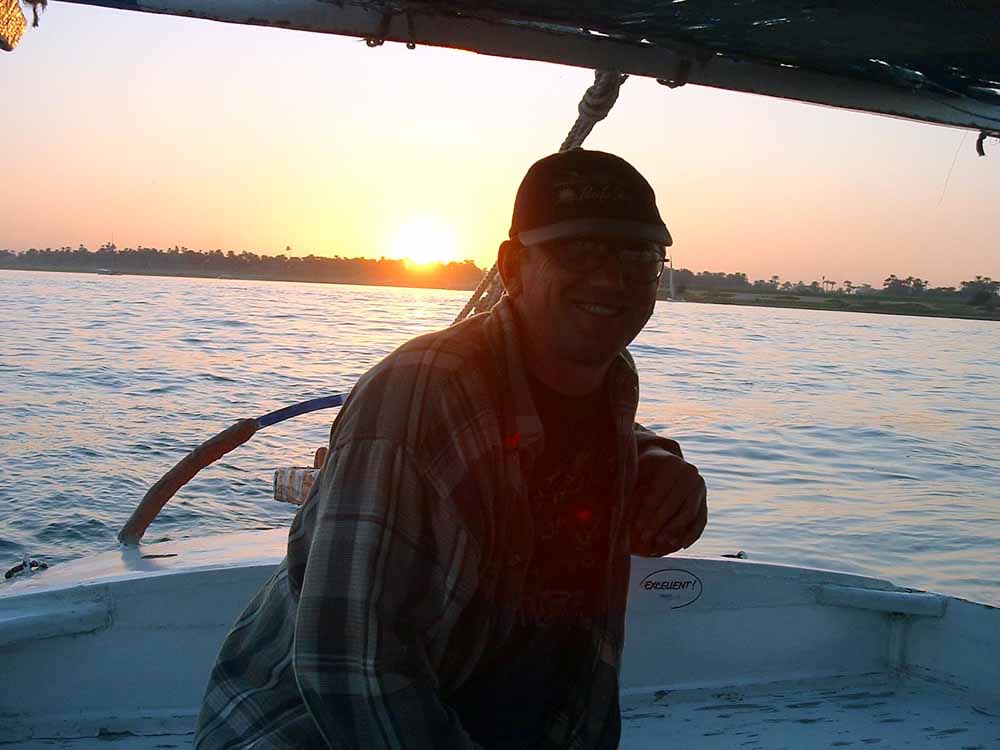 632 - Cameron Steering on a Felucca Cruise - Luxor