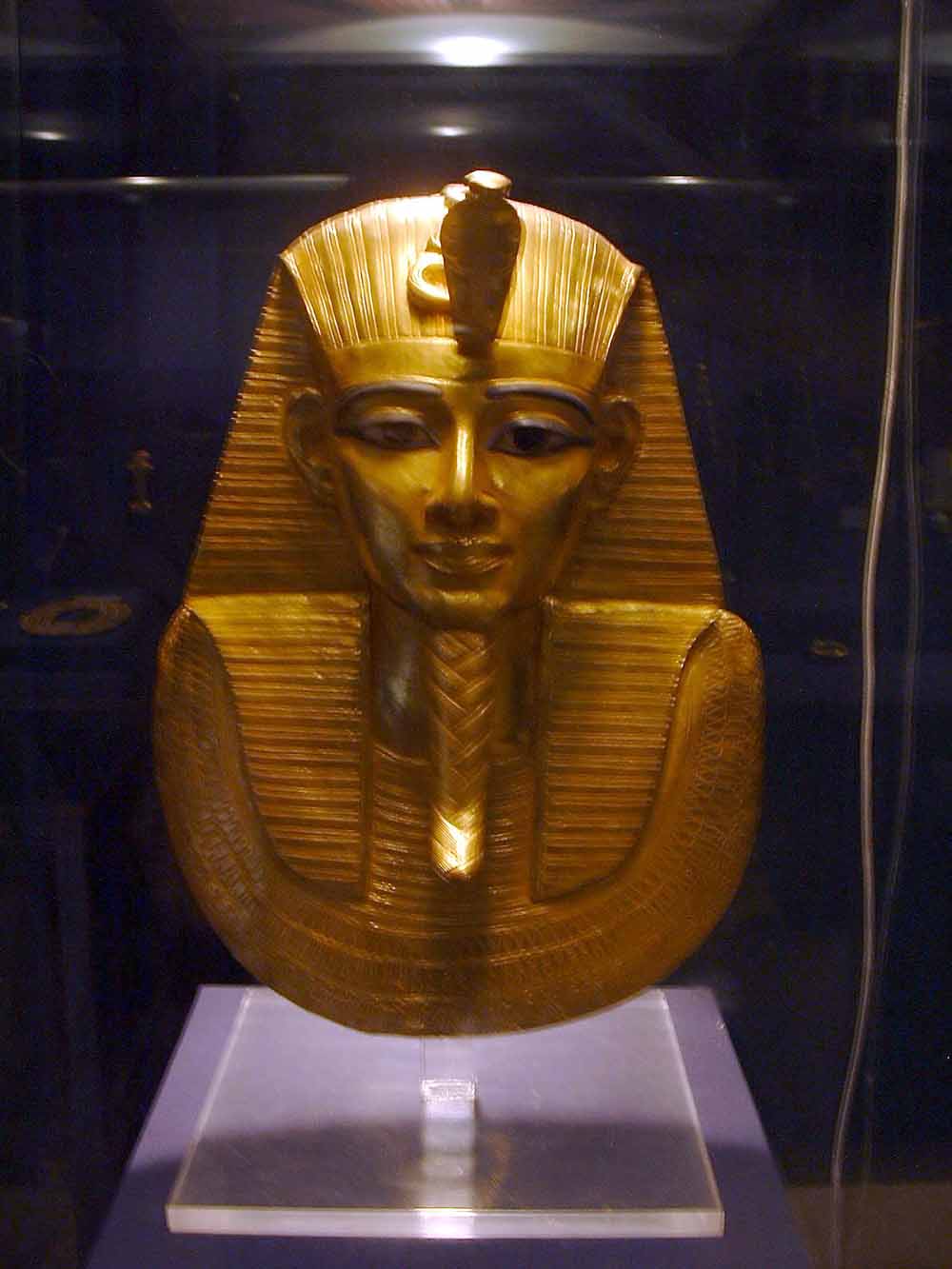 690 - Gold Mummy Mask - Egyptian Museum