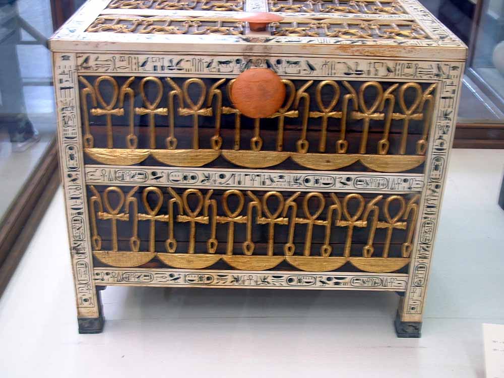 736 - Openwork Design Chest Tutanhamun - Egyptian Museum