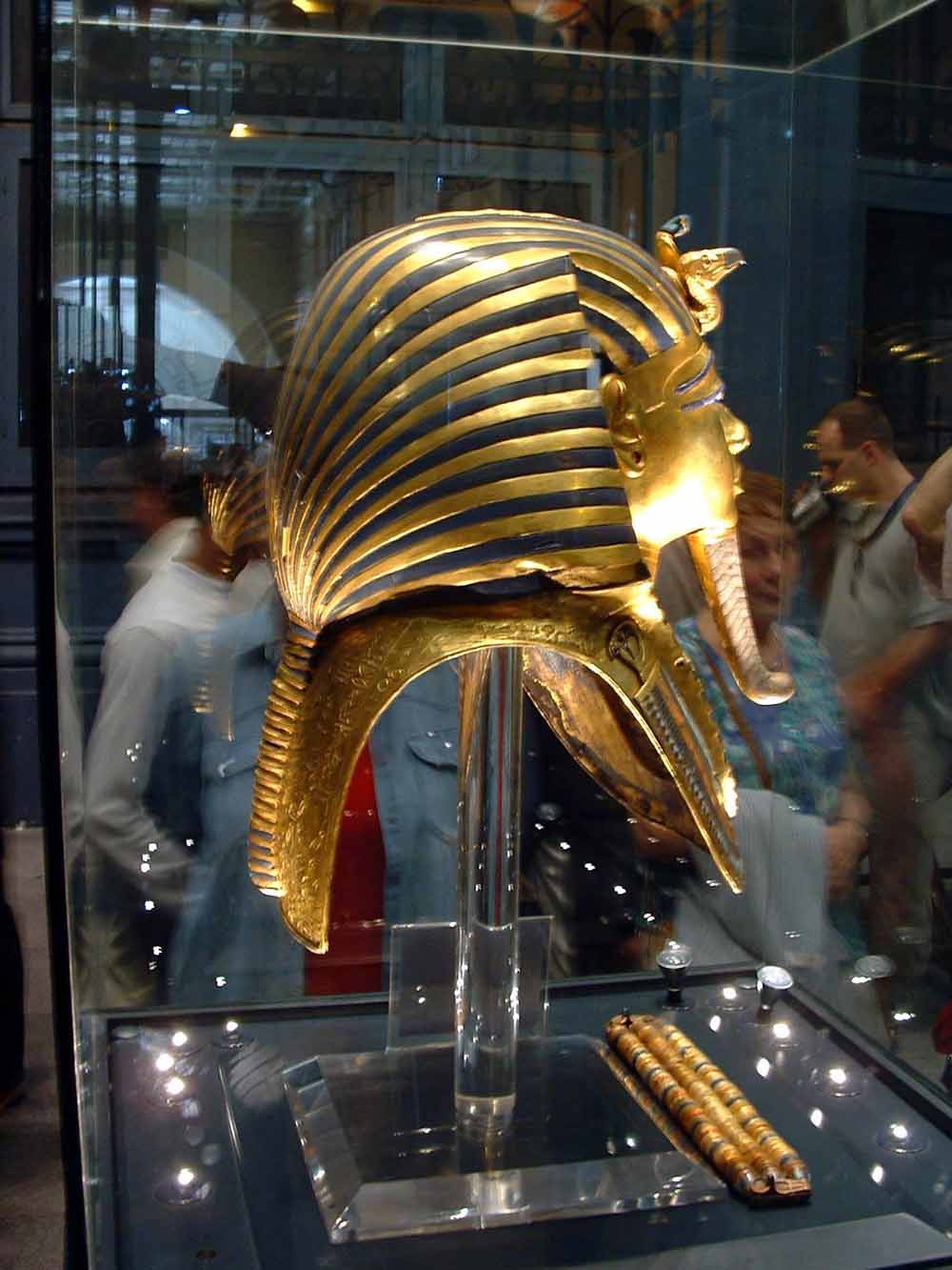 762 - Gold Mask of Tutankhamun - Egyptian Museum