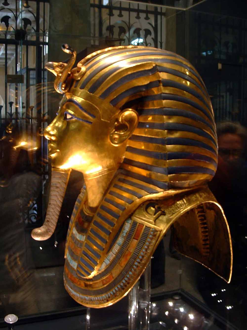 765 - Gold Mask of Tutankhamun - Egyptian Museum