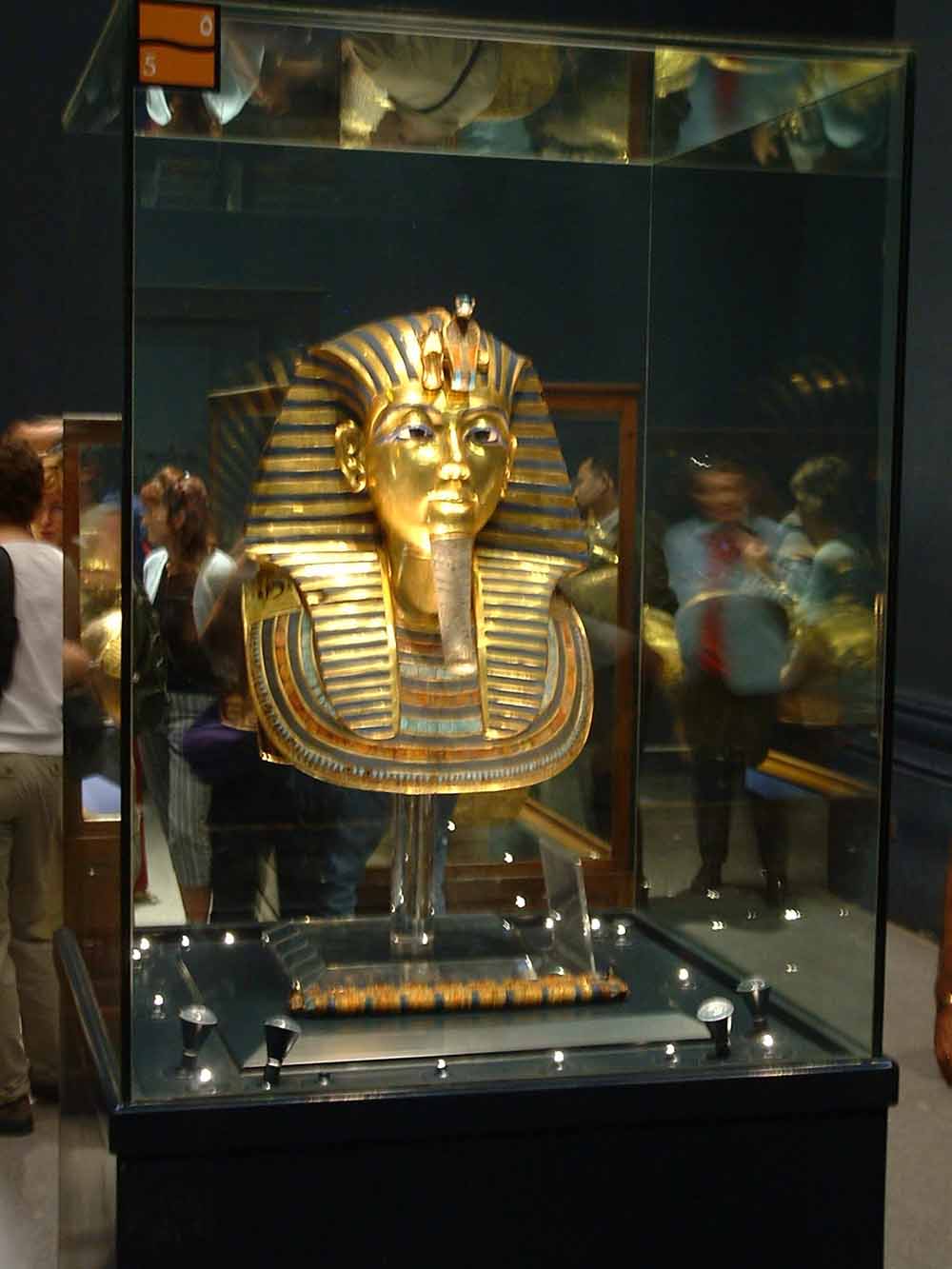 766 - Gold Mask of Tutankhamun - Egyptian Museum